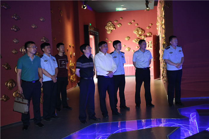 專(zhuān)題報(bào)道